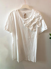 Carregar imagem no visualizador da galeria, T-shirt laços branco
