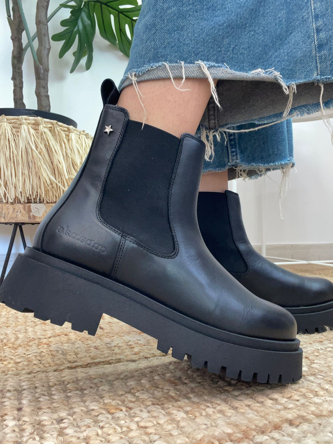 Bota elástico preto Cubanas